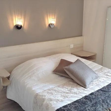 Restaurant A L'ange מלון