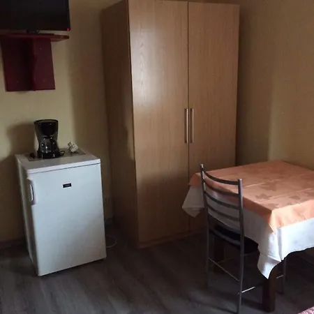 Restaurant A L'ange מלון