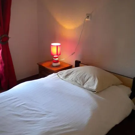 מלון Restaurant A L'ange 2*