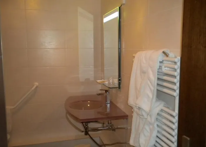 Restaurant A L'ange Отель Climbach